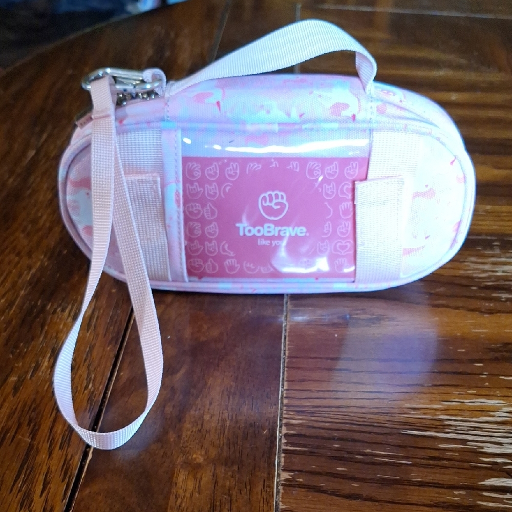 NWOT TooBrave Pink and White Unicorn Wristlet